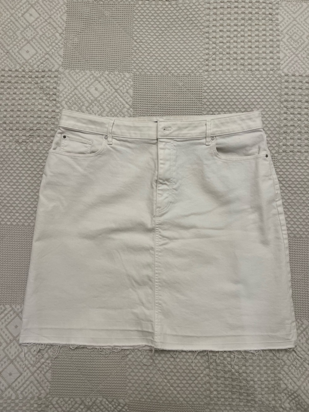 Ann Taylor White Mini Denim Skirt size 14P